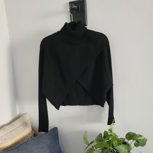 O/S NWOT KATE HEWKO CROSSOVER BLACK CROP SWEATER